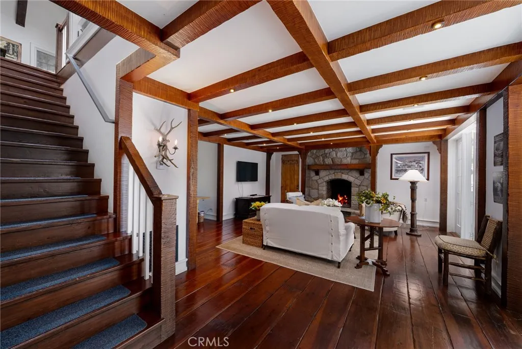 27825 North Shore, Lake Arrowhead, California 92352 home-pic-17