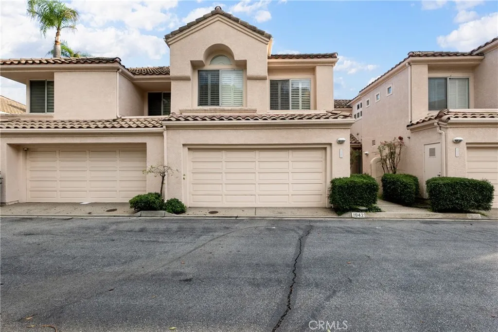 1942 Caminito De La Estrella, Glendale, California 91208 home-pic-1