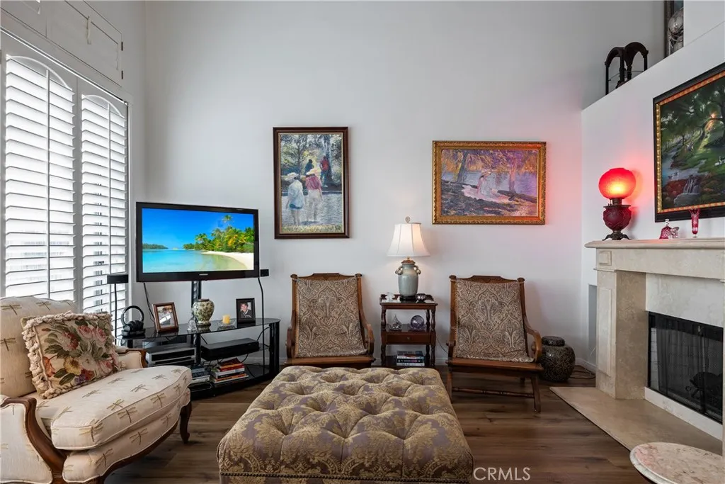 1942 Caminito De La Estrella, Glendale, California 91208 home-pic-11