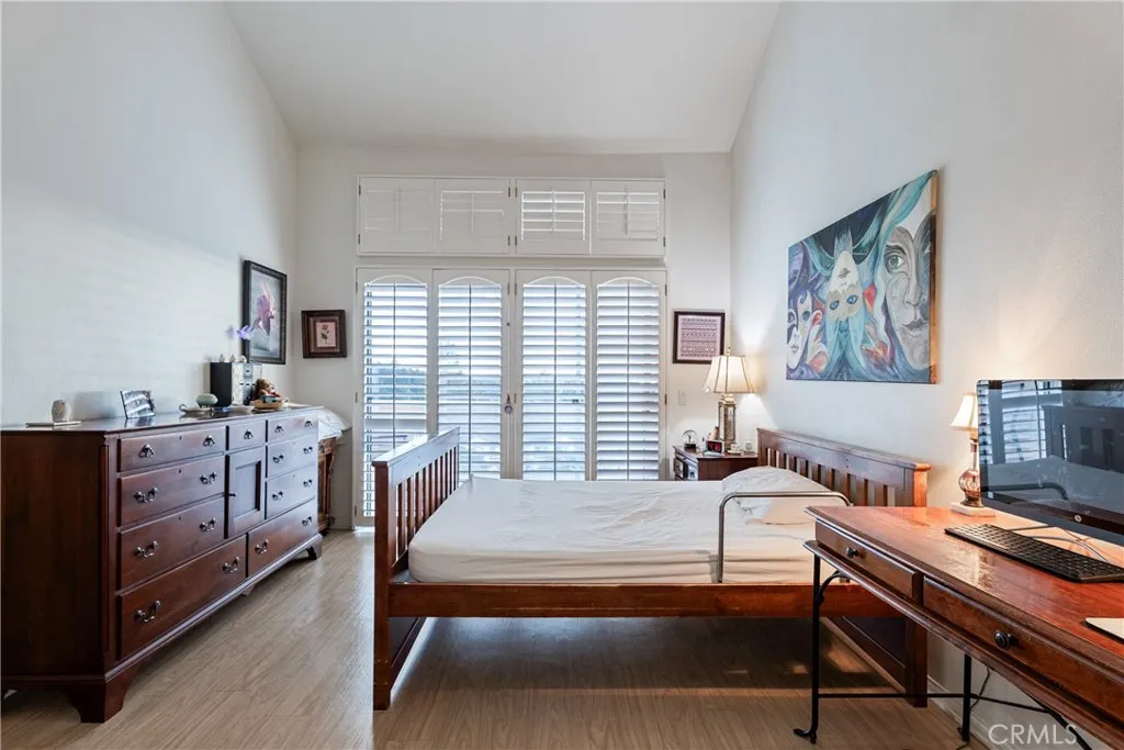 1942 Caminito De La Estrella, Glendale, California 91208 home-pic-22
