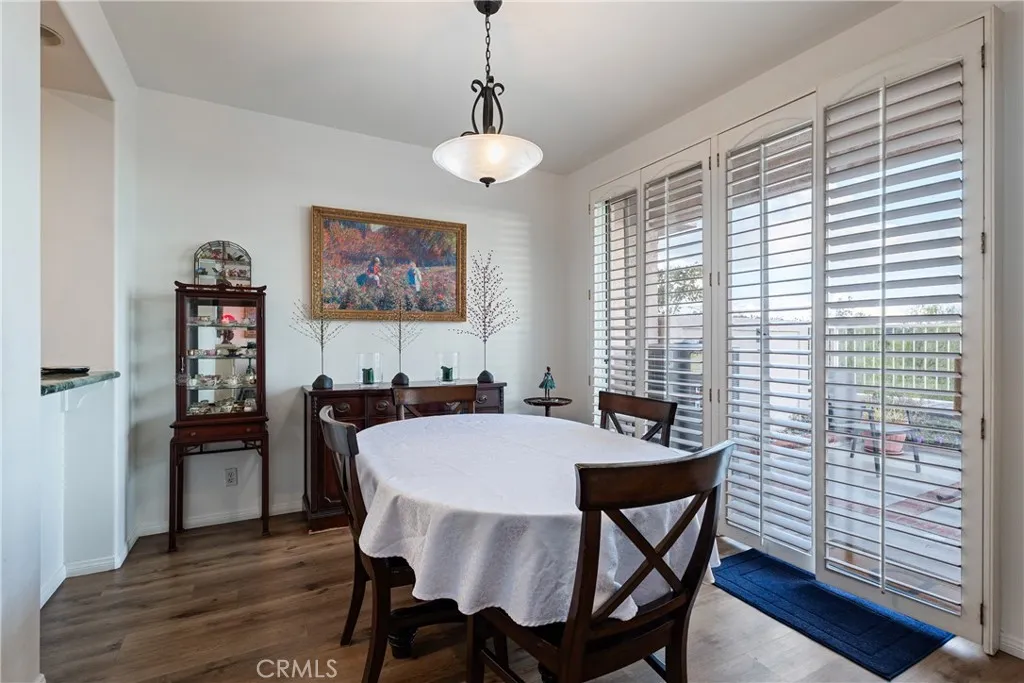 1942 Caminito De La Estrella, Glendale, California 91208 home-pic-12