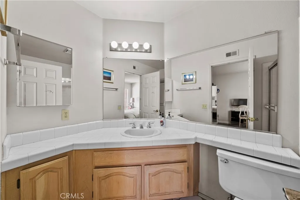 1934 Erin Way, Glendale, California 91206 home-pic-33