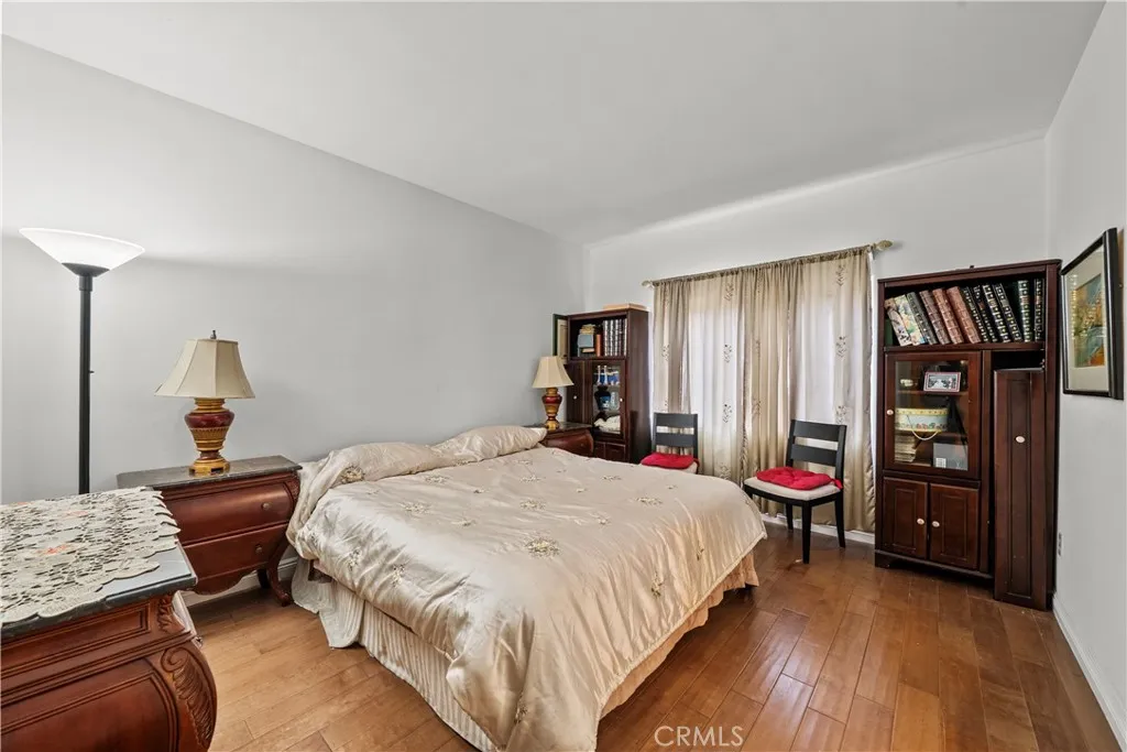 1934 Erin Way, Glendale, California 91206 home-pic-41