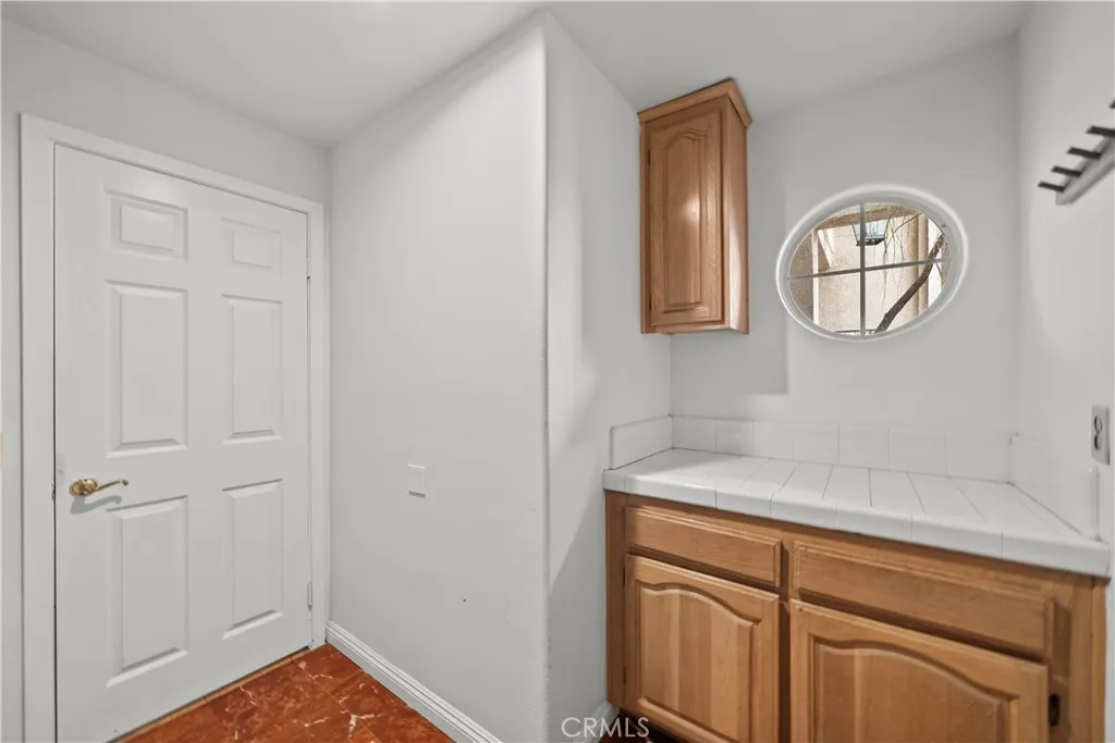 1934 Erin Way, Glendale, California 91206 home-pic-46
