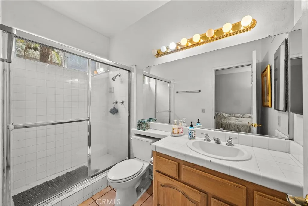 1934 Erin Way, Glendale, California 91206 home-pic-32