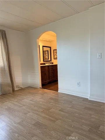 Entry into the Primary bathroom