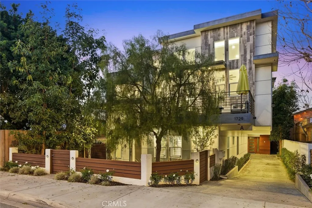 1729 Harriman Lane A, Redondo Beach, California 90278 home-pic-1