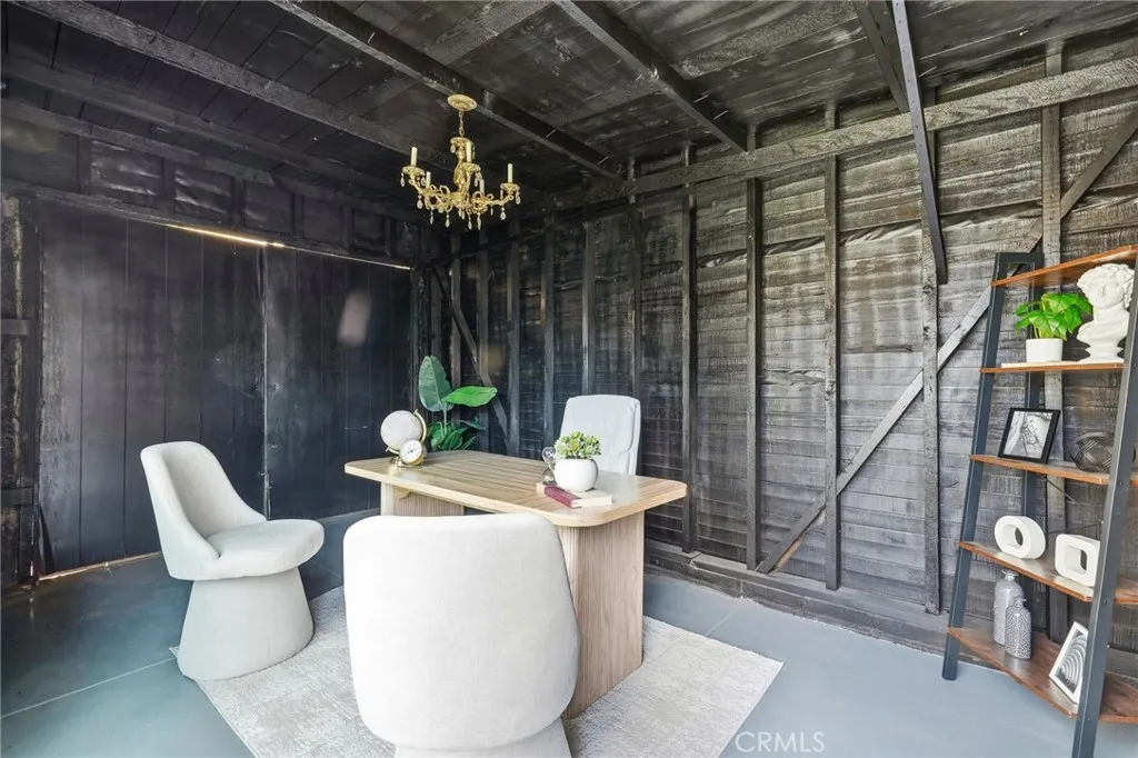 829 N Valley, Burbank, California 91505 home-pic-48