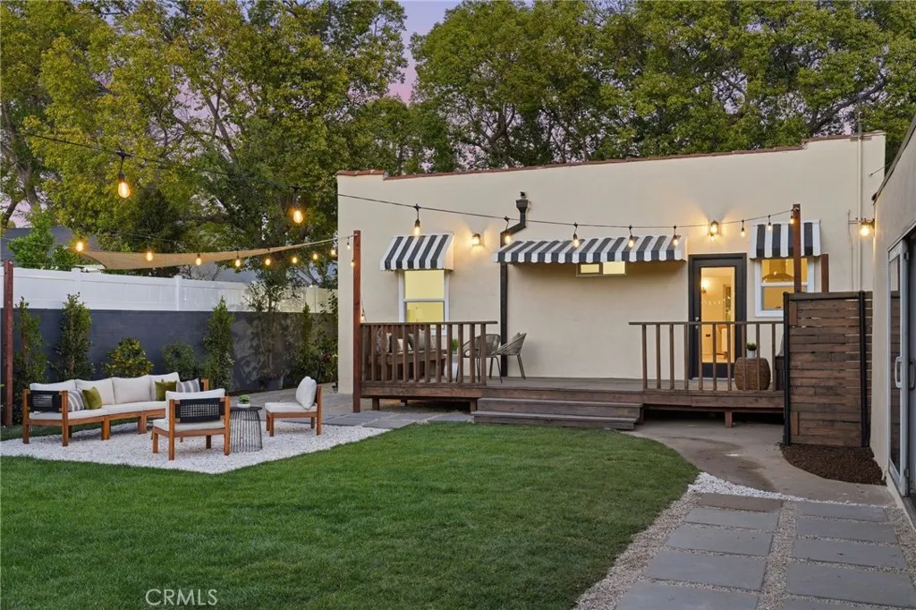 829 N Valley, Burbank, California 91505 home-pic-40
