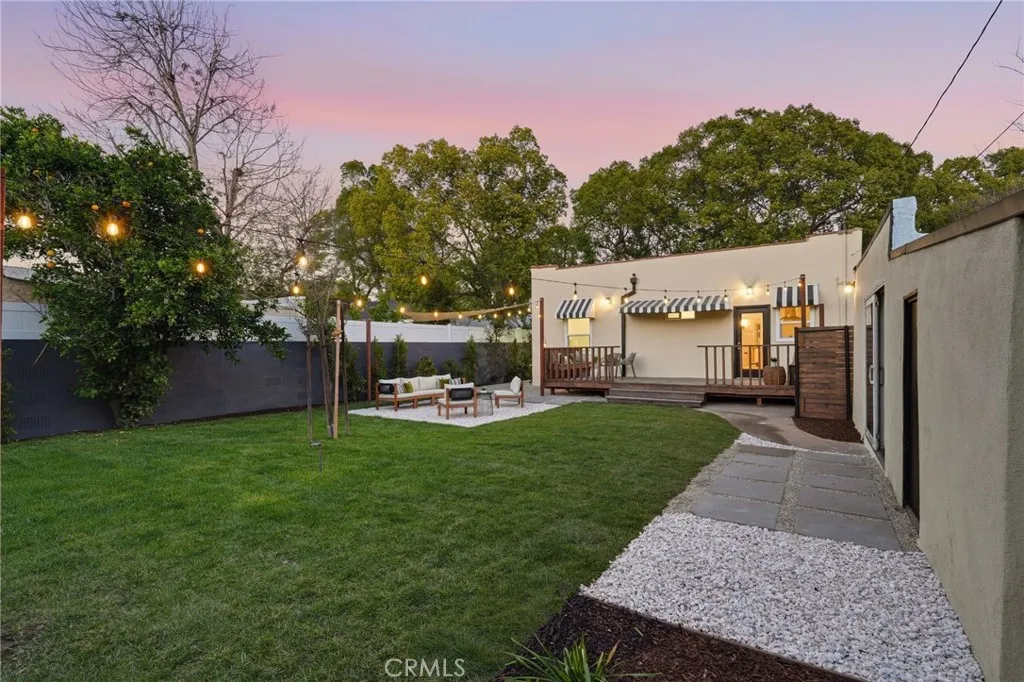 829 N Valley, Burbank, California 91505 home-pic-39