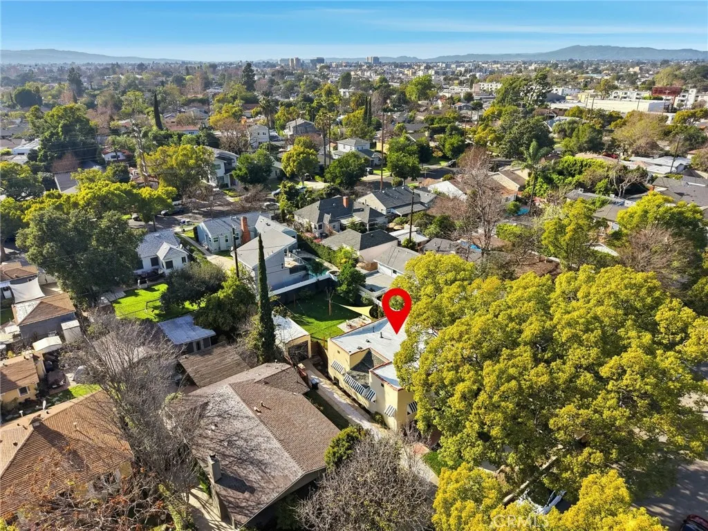 829 N Valley, Burbank, California 91505 home-pic-55