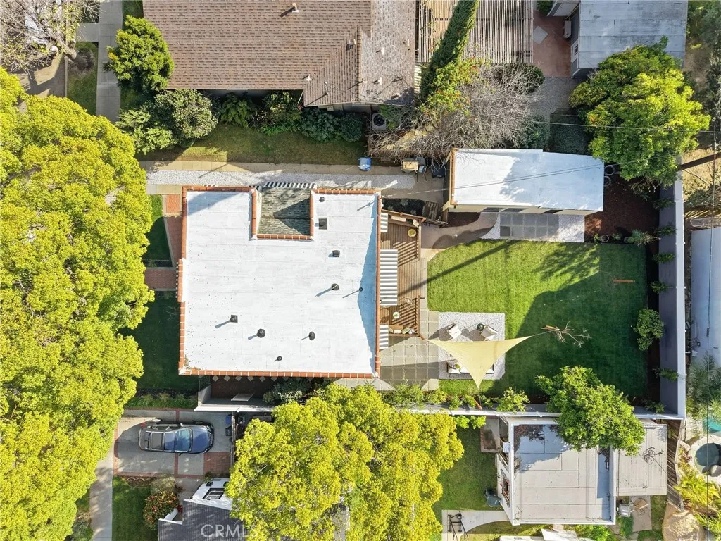 829 N Valley, Burbank, California 91505 home-pic-56