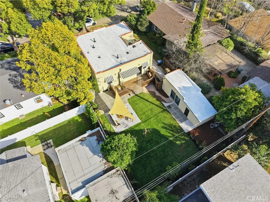 829 N Valley, Burbank, California 91505 home-pic-53