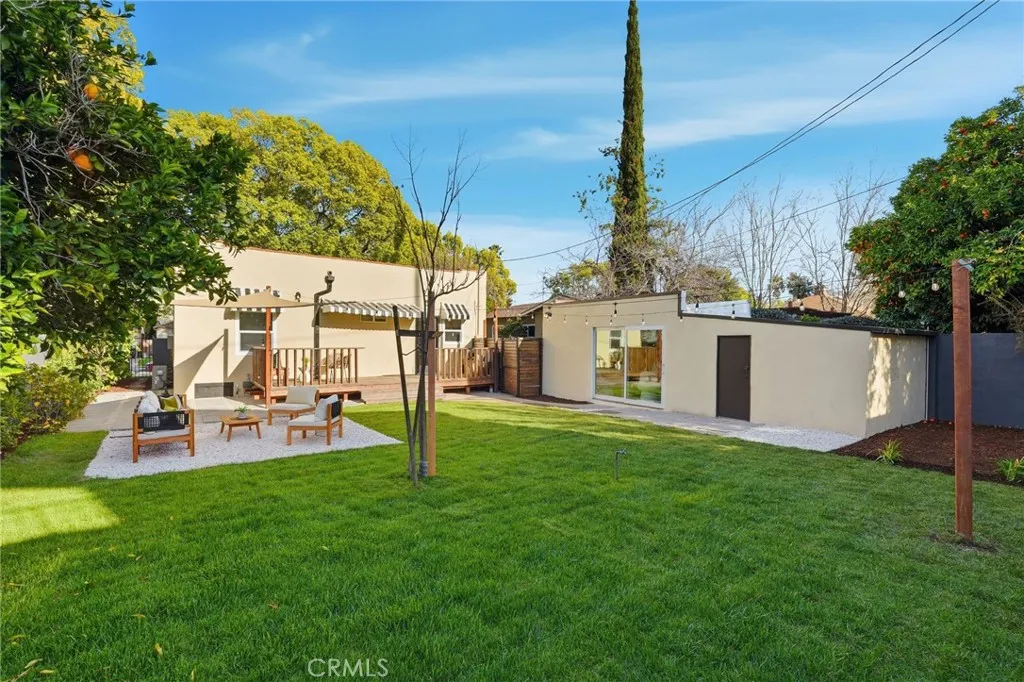 829 N Valley, Burbank, California 91505 home-pic-37