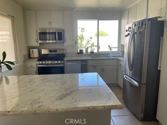 3143 Darkwood, Lancaster, California 93536 home-pic-3