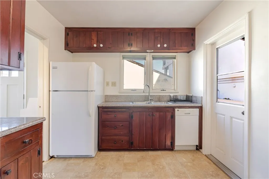1812 Ocean Drive, Manhattan Beach, California 90266 home-pic-5