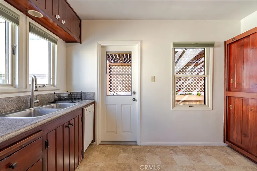 1812 Ocean Drive, Manhattan Beach, California 90266 home-pic-4