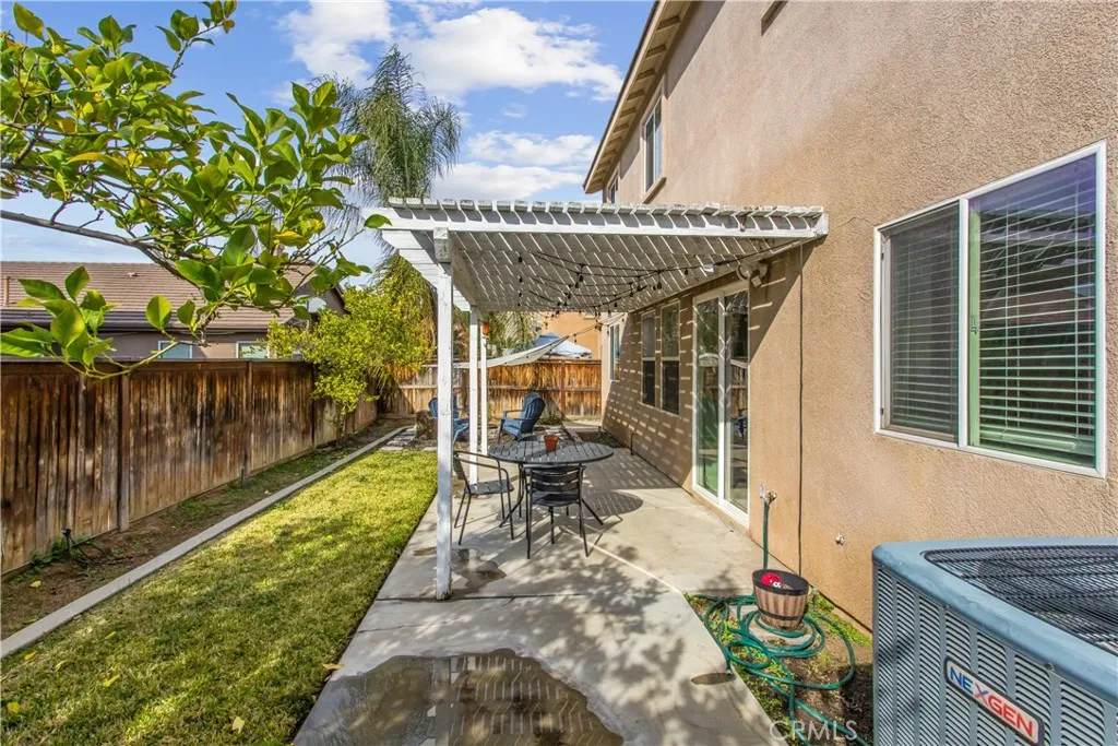 13375 Cherrylaurel Avenue, Moreno Valley, California 92553 home-pic-31