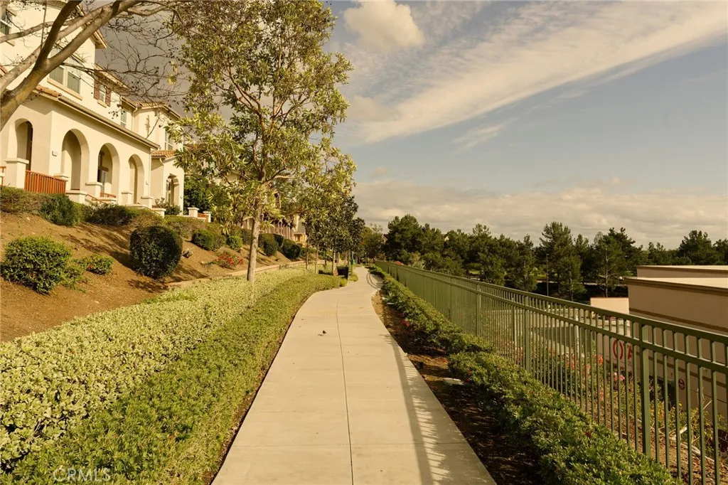 2019 Arnold Way, Fullerton, California 92833 home-pic-35