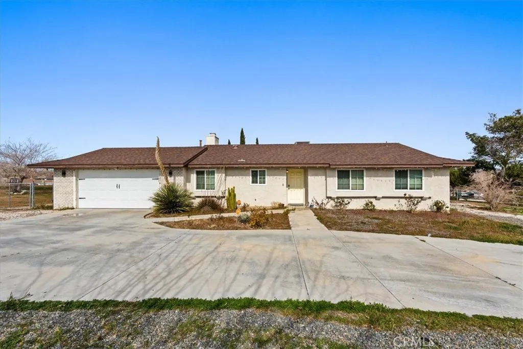 16476 Nisqualli Rd, Victorville, California 92395 home-pic-0