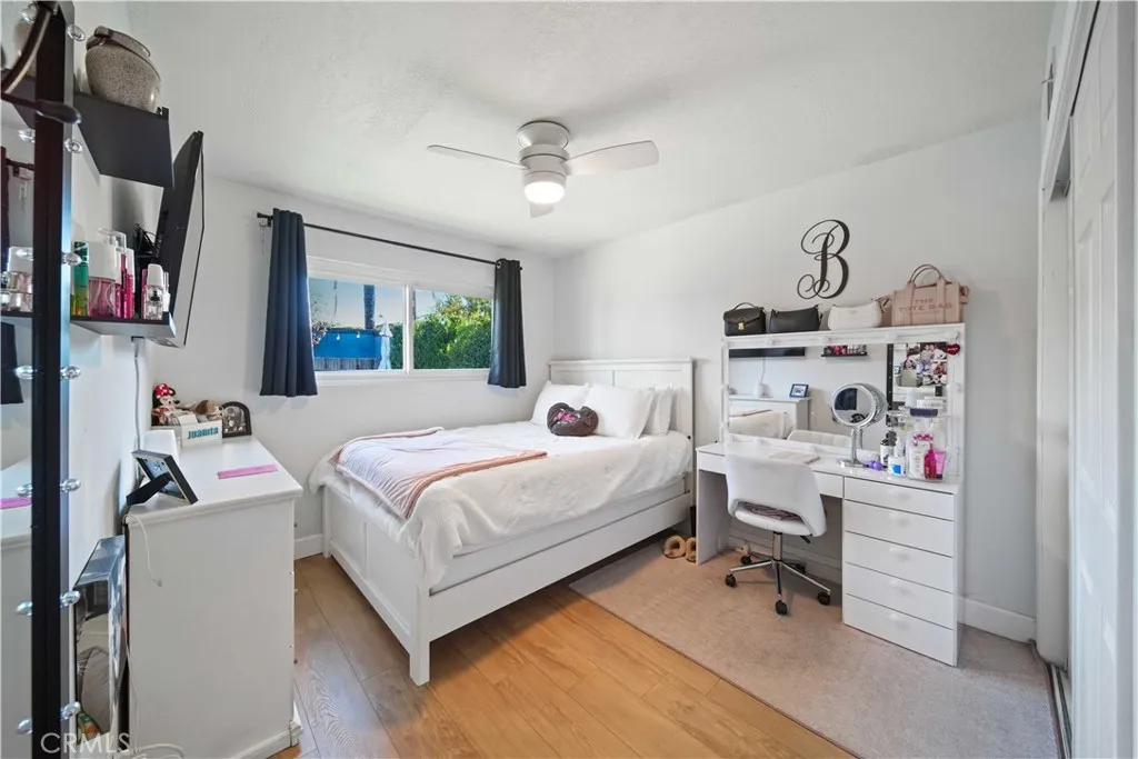 27834 Parkvale Drive, Saugus, California 91350 home-pic-31