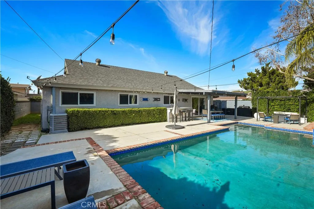 27834 Parkvale Drive, Saugus, California 91350 home-pic-39