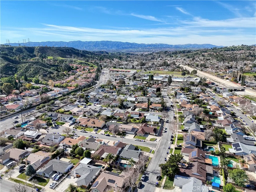 27834 Parkvale Drive, Saugus, California 91350 home-pic-47