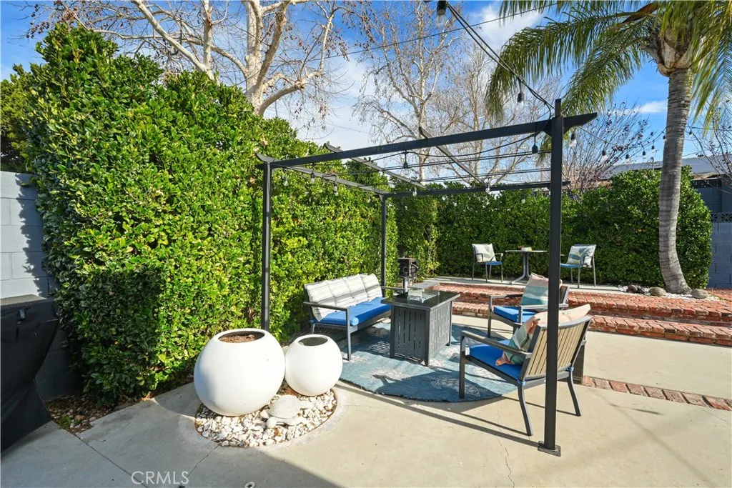 27834 Parkvale Drive, Saugus, California 91350 home-pic-40