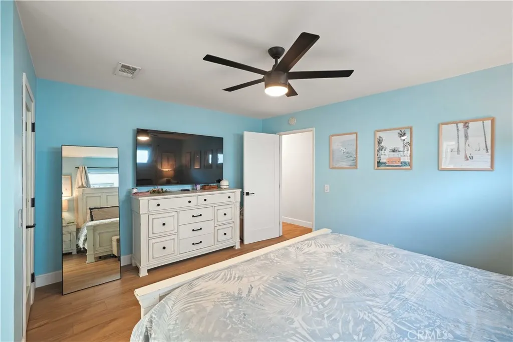 27834 Parkvale Drive, Saugus, California 91350 home-pic-25