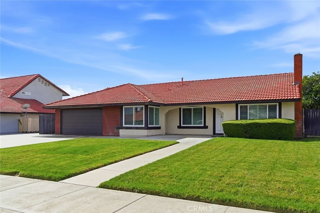 1080 Brentwood, Rialto, California 92376 home-pic-4