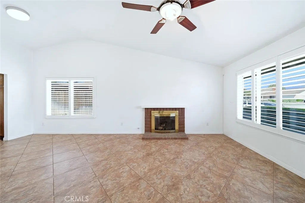1080 Brentwood, Rialto, California 92376 home-pic-10