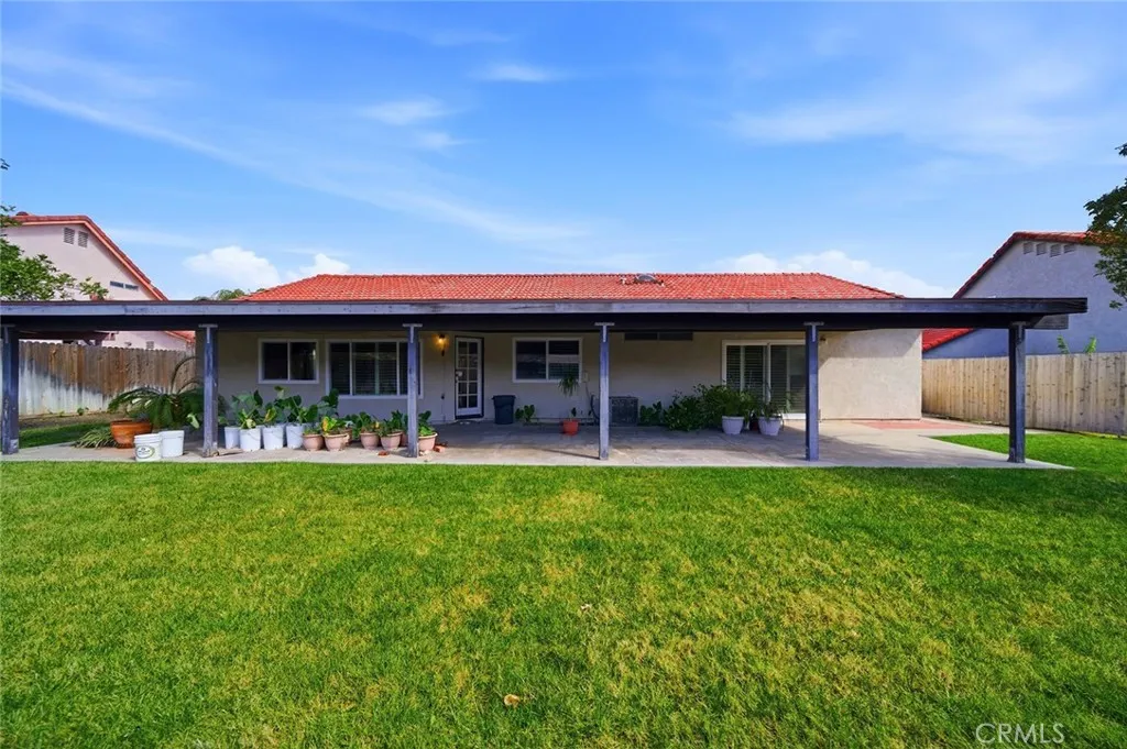 1080 Brentwood, Rialto, California 92376 home-pic-35