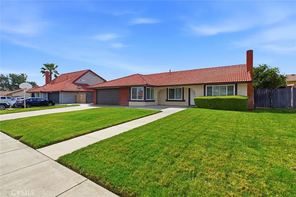 1080 Brentwood, Rialto, California 92376 home-pic-2