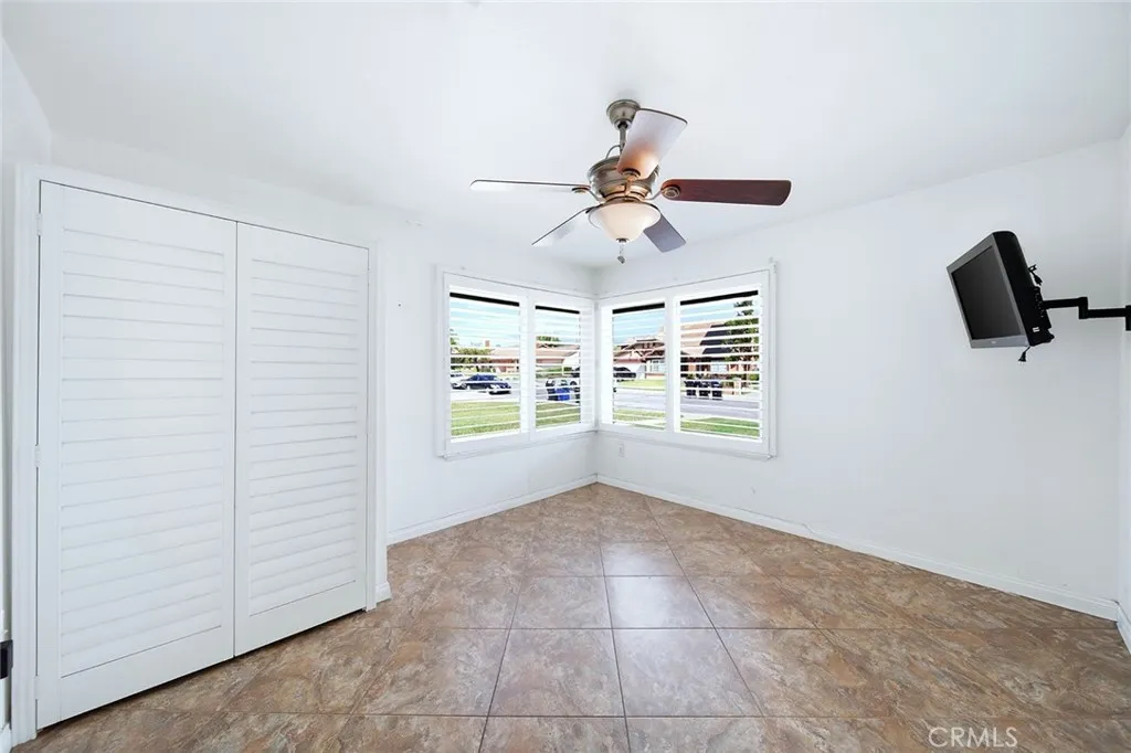 1080 Brentwood, Rialto, California 92376 home-pic-24