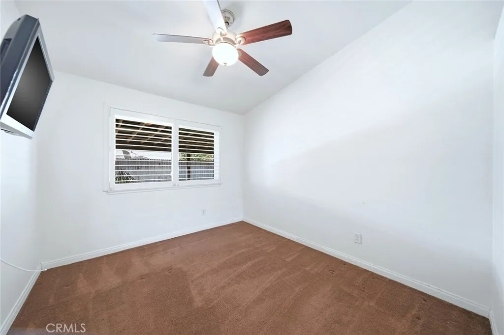 1080 Brentwood, Rialto, California 92376 home-pic-27