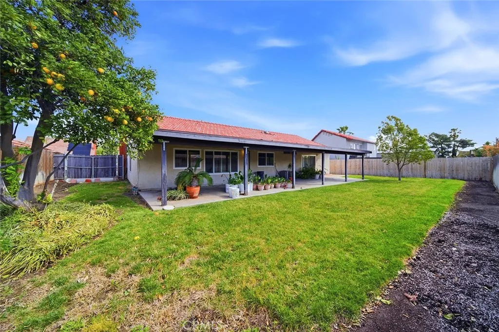 1080 Brentwood, Rialto, California 92376 home-pic-38