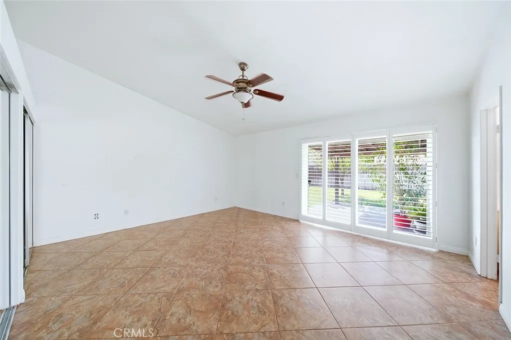 1080 Brentwood, Rialto, California 92376 home-pic-30