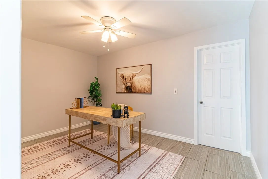 9784 Poplar Avenue, Fontana, California 92335 home-pic-13