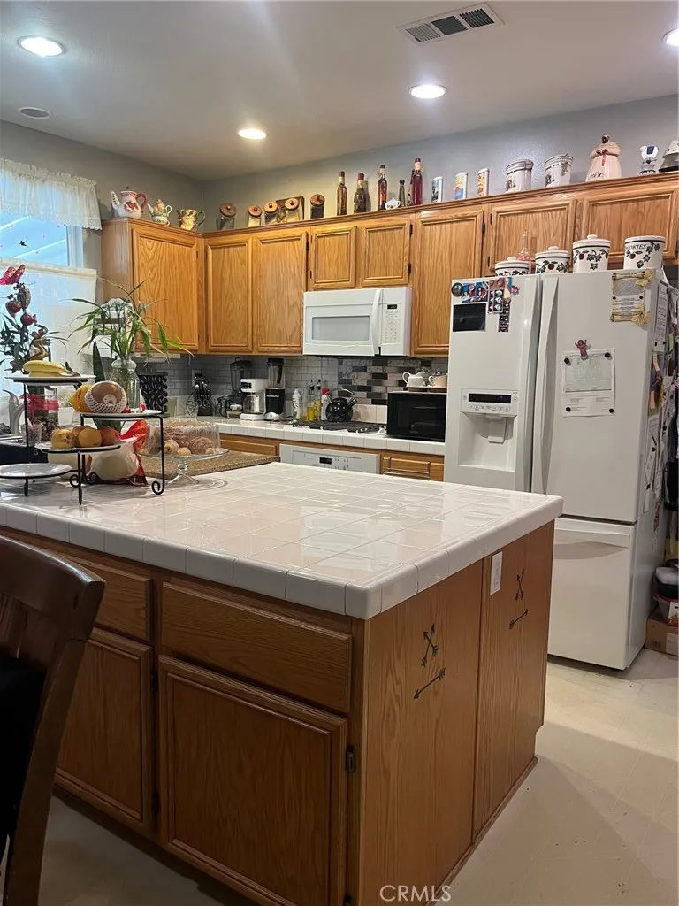 12962 Newport, Hesperia, California 92344 home-pic-4