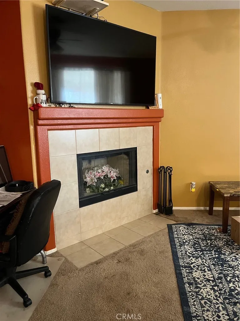 12962 Newport, Hesperia, California 92344 home-pic-3