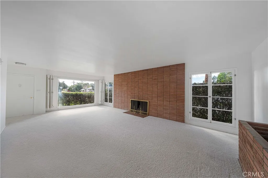 4693 Central, Riverside, California 92506 home-pic-6
