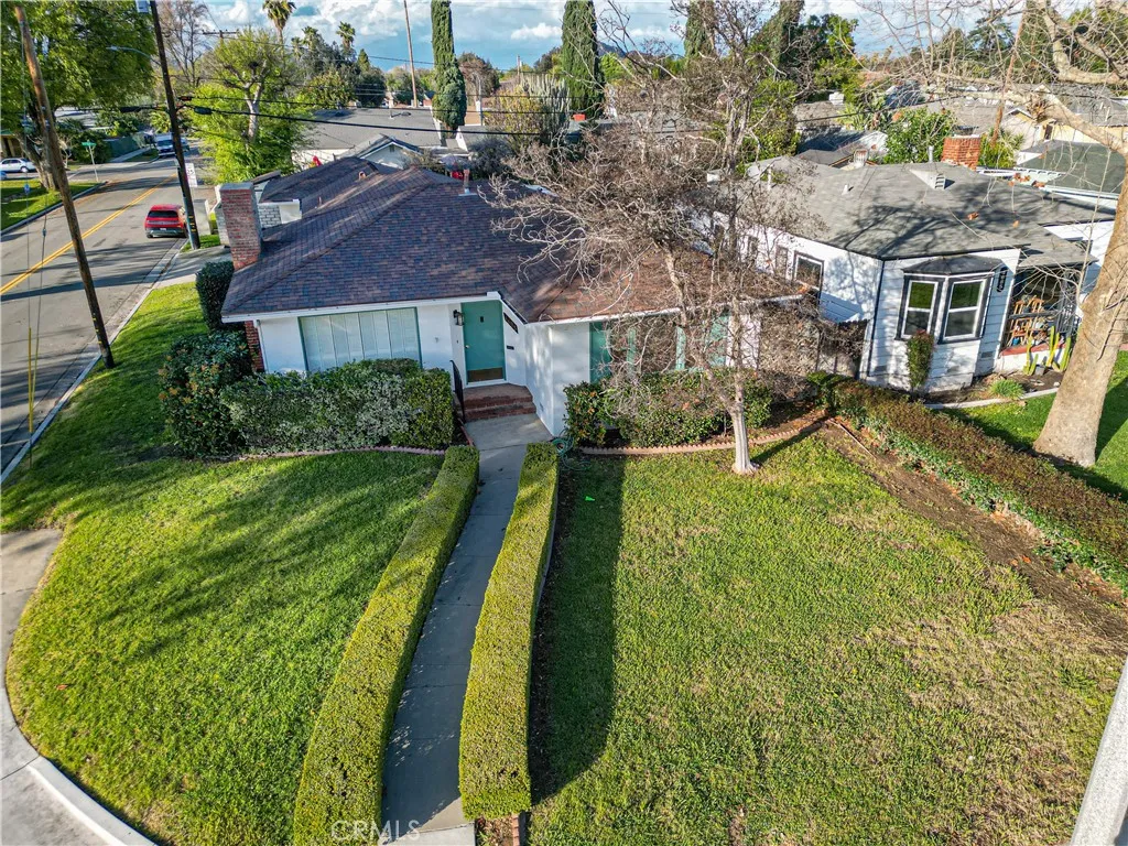 4693 Central, Riverside, California 92506 home-pic-27
