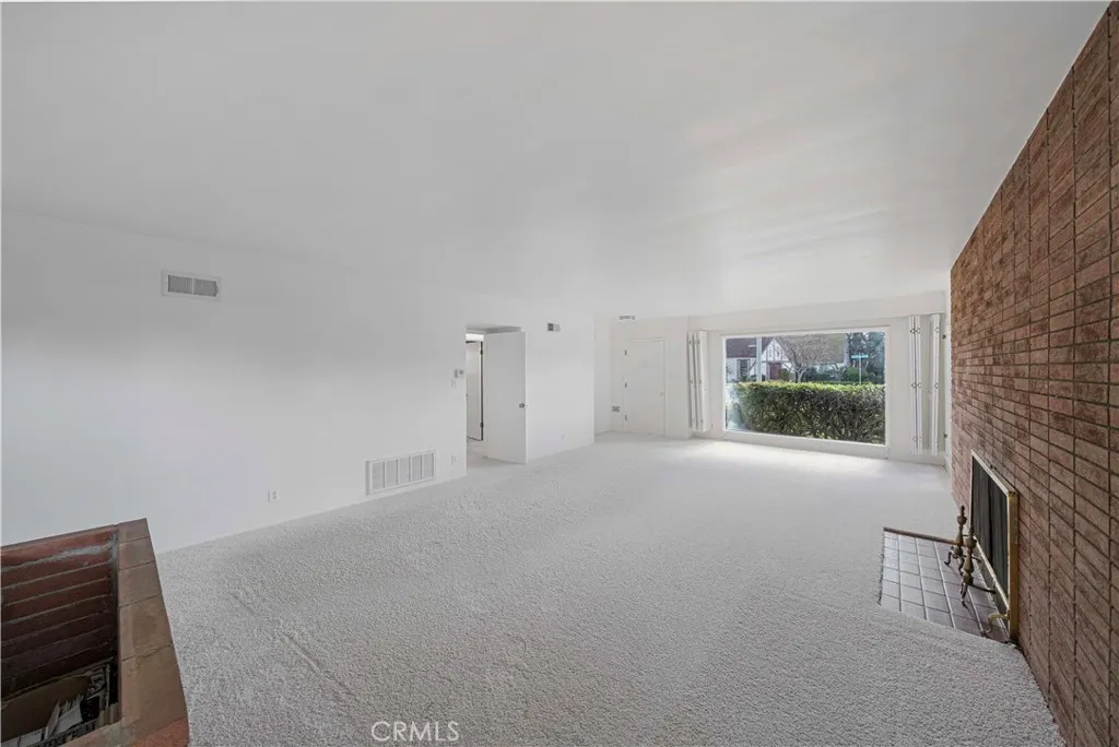 4693 Central, Riverside, California 92506 home-pic-7