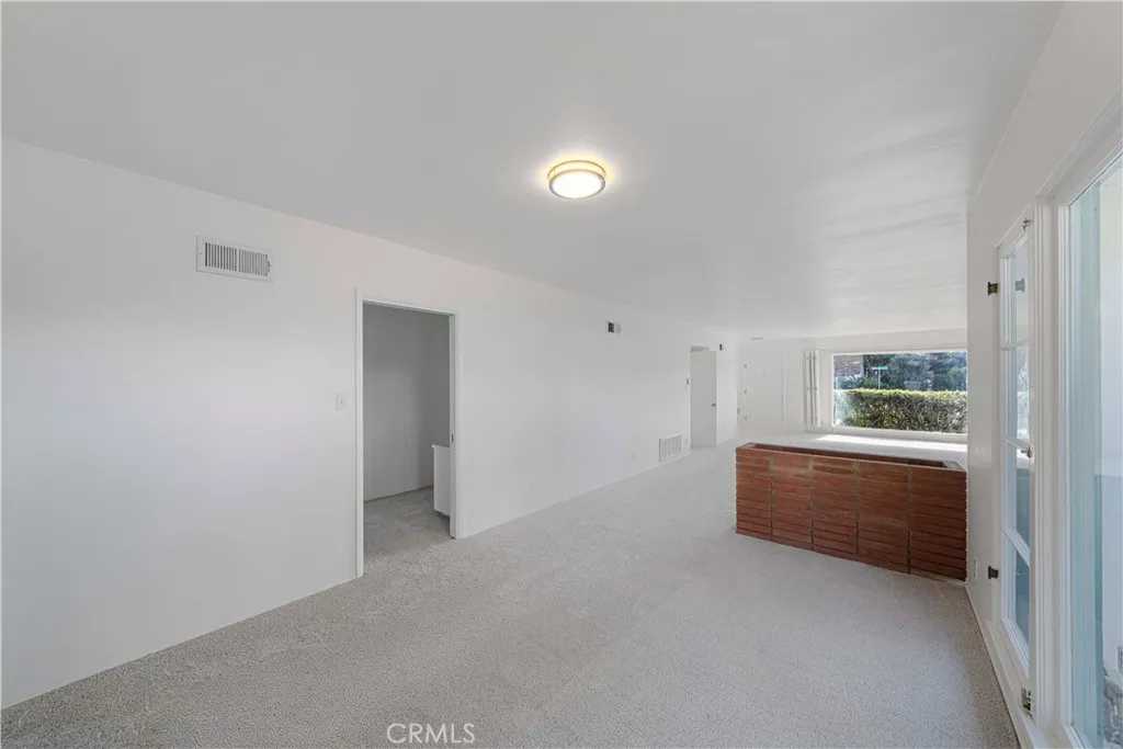4693 Central, Riverside, California 92506 home-pic-10