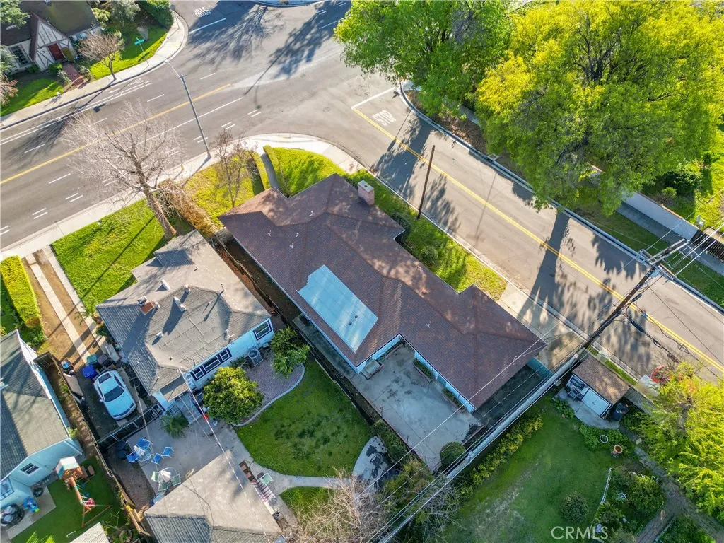4693 Central, Riverside, California 92506 home-pic-31