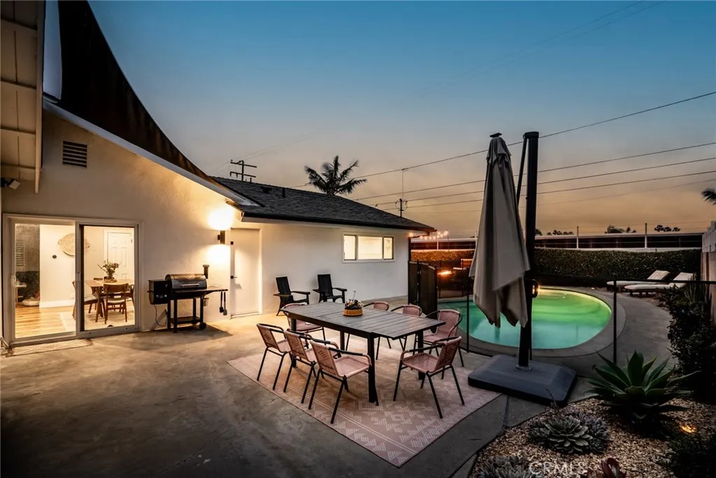 6172 Shields, Huntington Beach, California 92647 home-pic-34