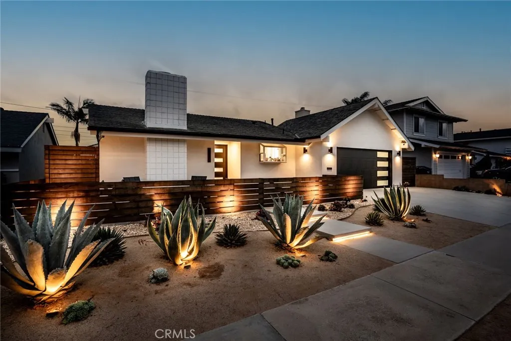 6172 Shields, Huntington Beach, California 92647 home-pic-1