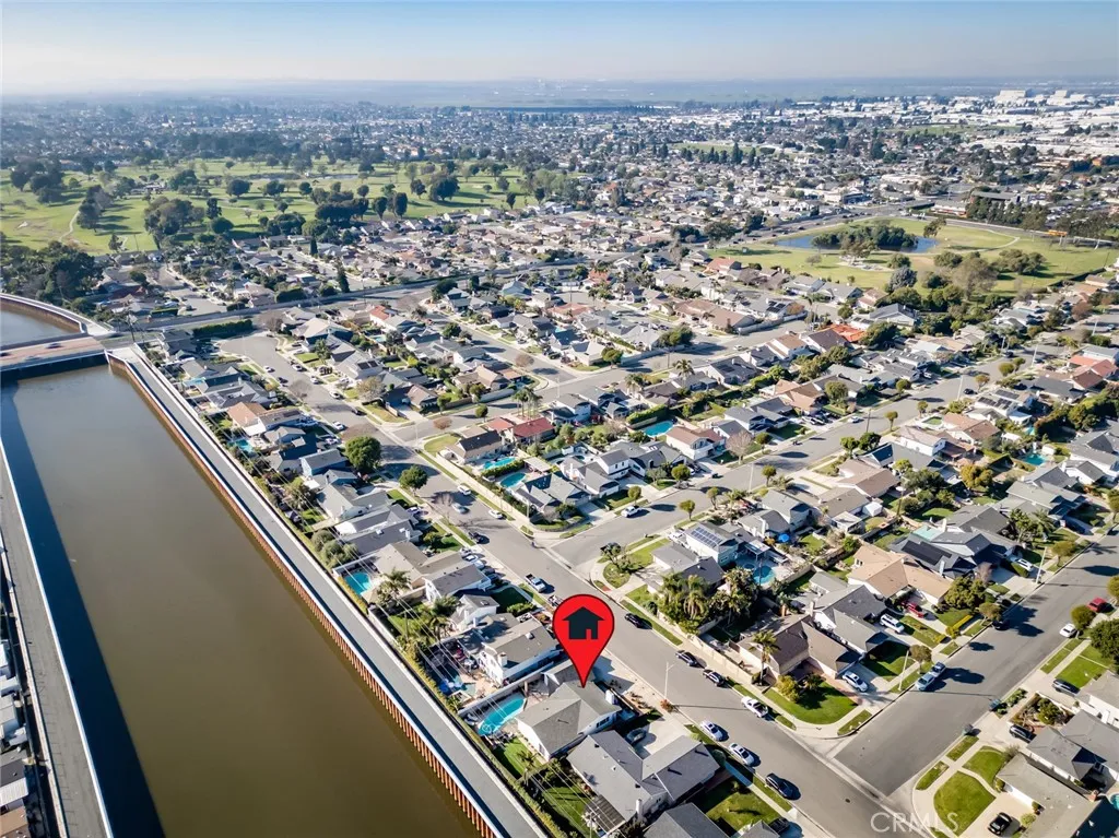 6172 Shields, Huntington Beach, California 92647 home-pic-41