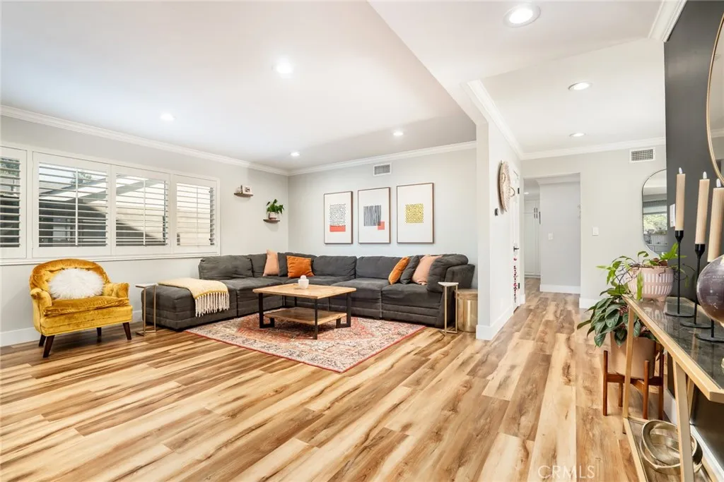 6172 Shields, Huntington Beach, California 92647 home-pic-7