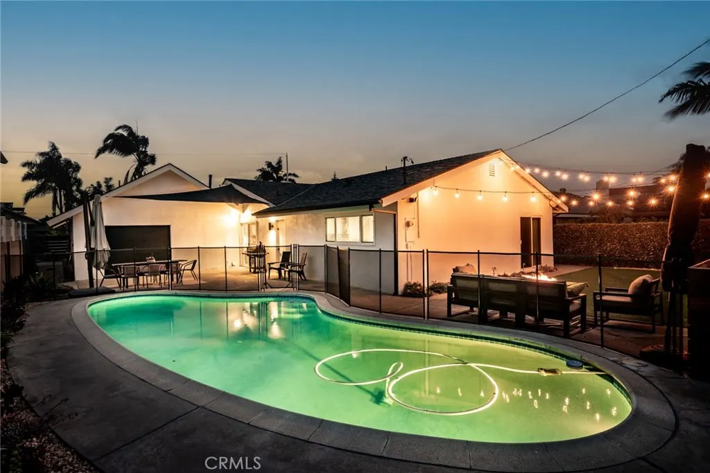 6172 Shields, Huntington Beach, California 92647 home-pic-36